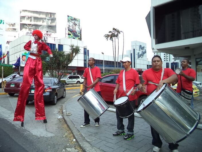 BTL Snickers Panama Activaciones y mercadeo