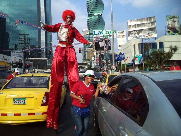 BTL Snickers Panama Activaciones y mercadeo