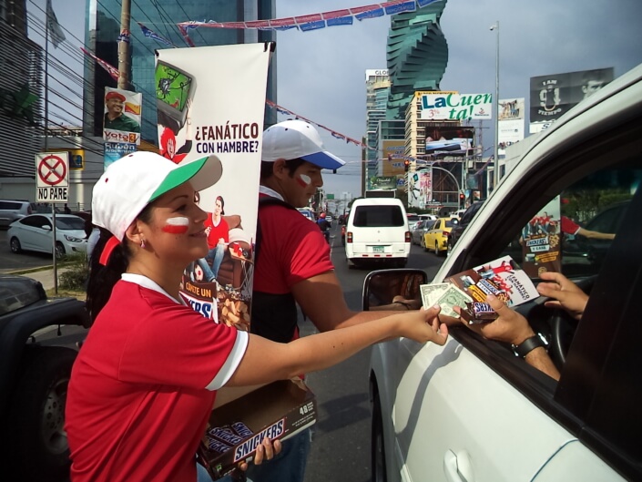 BTL Snickers Panama Activaciones y mercadeo